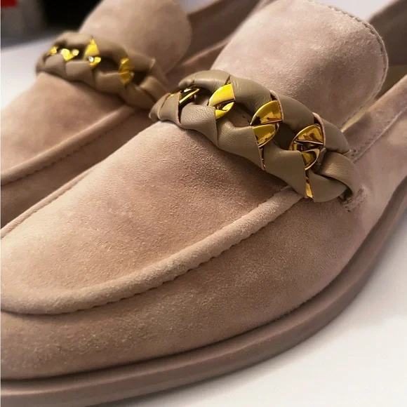 Beige Loafers with Gold Chain Accent - Picture 3 of 9